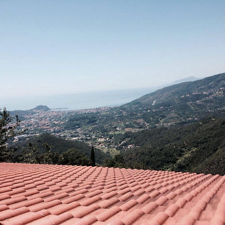 The House In The Green Affitta Camere Casarza Ligure Exterior photo