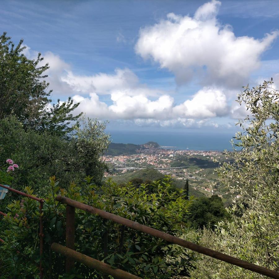 The House In The Green Affitta Camere Casarza Ligure Exterior photo