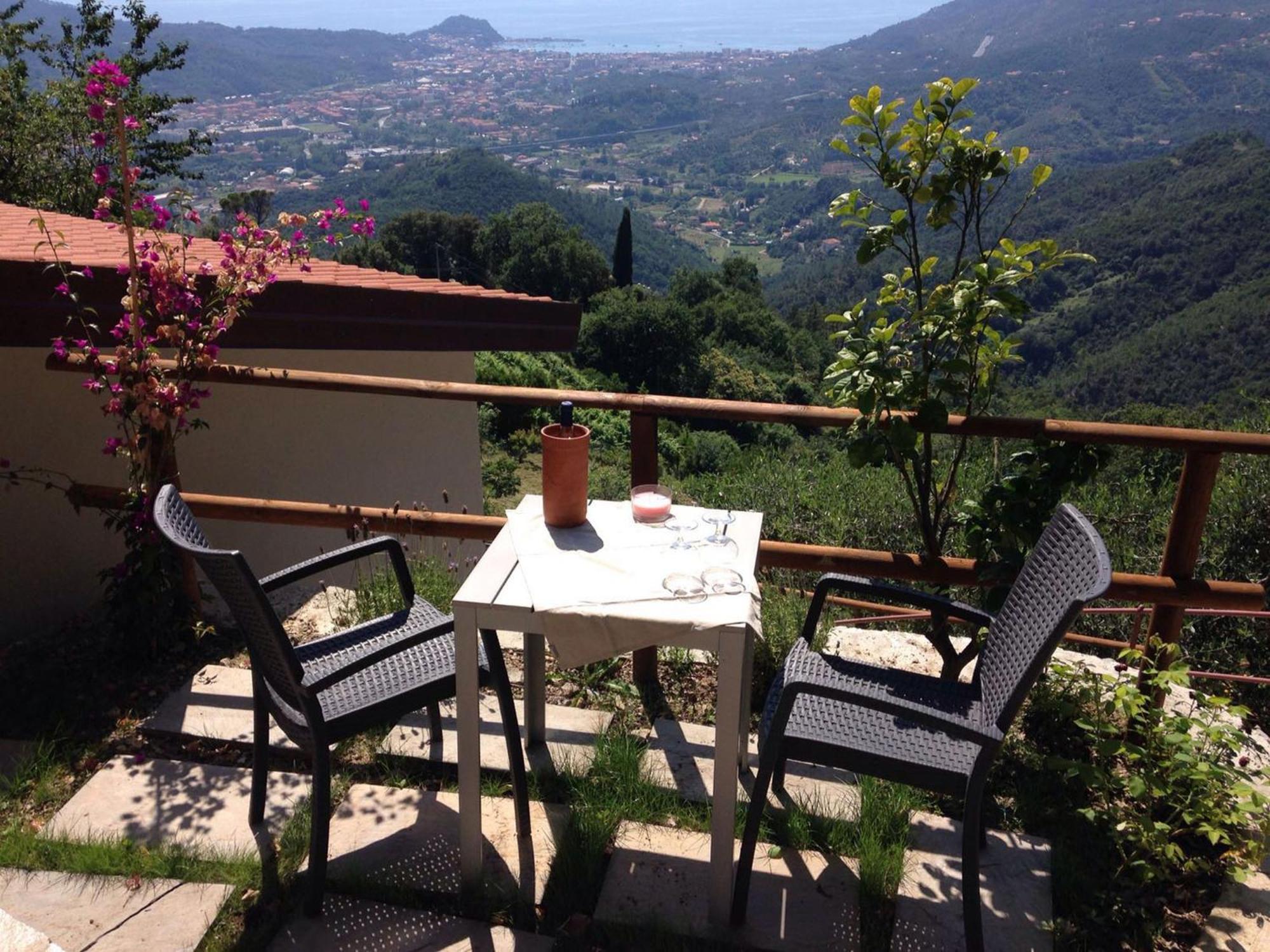 The House In The Green Affitta Camere Casarza Ligure Exterior photo